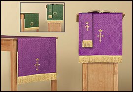 Jacquard Reversible Three Piece Parament Set: Purple/Green - Gerken's Religious Supplies