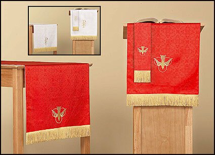 Jacquard Reversible Three Piece Parament Set: Red/White - Gerken's Religious Supplies